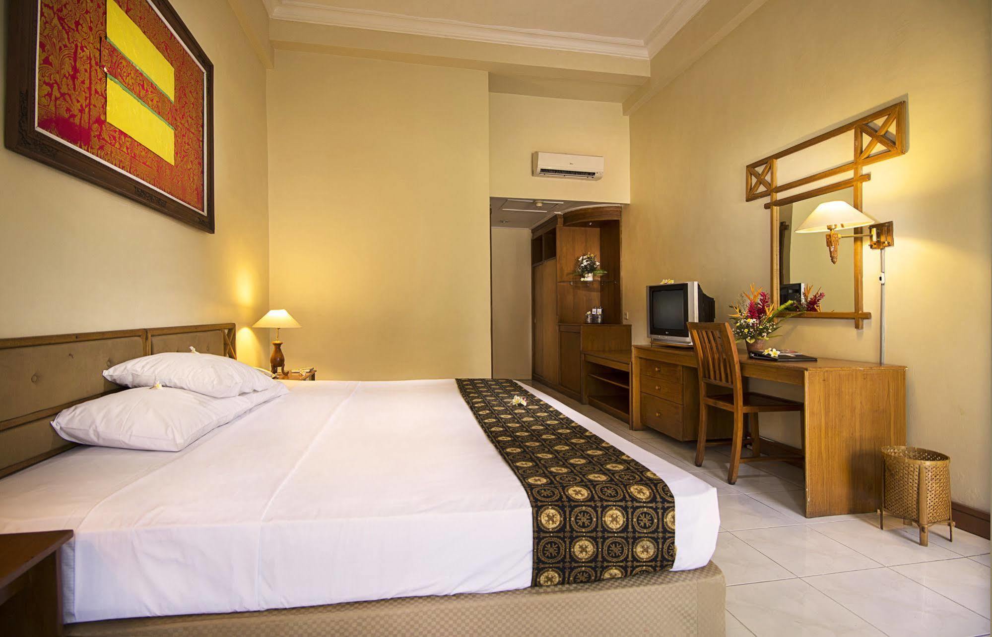 Mentari Hotel 3*